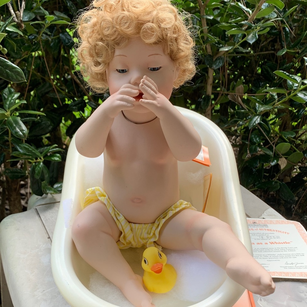 Vintage Clean As A Whistle Ashton Drake Porcelain Doll Bathtub With Certificate
